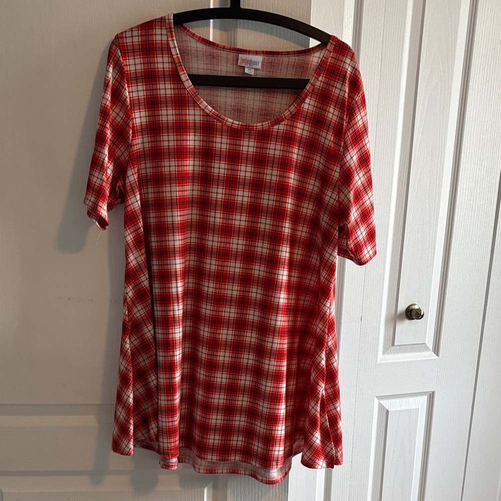 LuLaRoe Perfect T EUC Red and White Plaid Short Sleeve Top